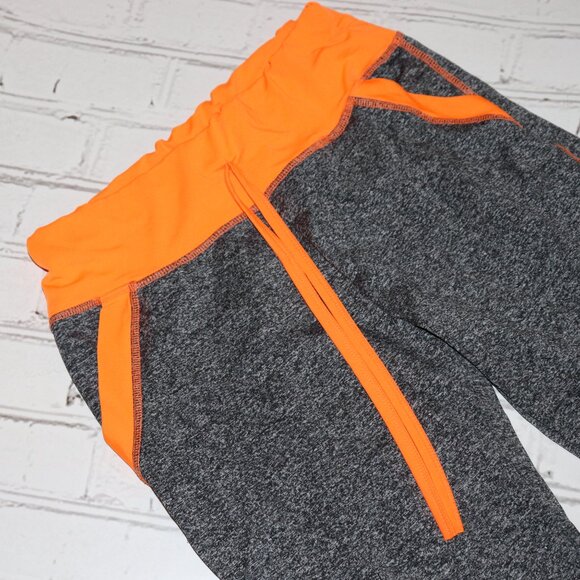 🧡 Gray & Neon Orange Capri Workout Pants – Women’s L/XL Stretch Fit · Pockets - Picture 6 of 6